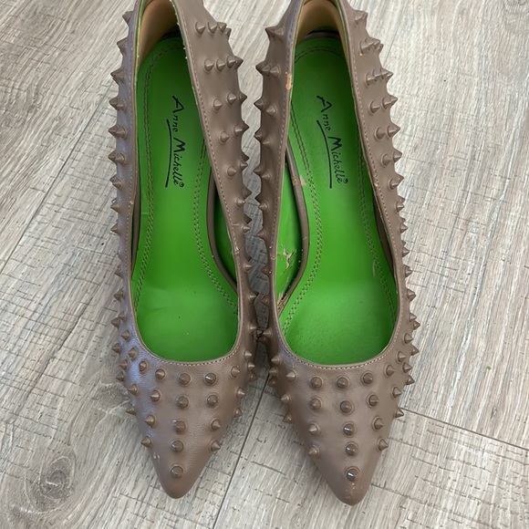 Anne Michelle taupe womens size 8/38 heels - Picture 7 of 7